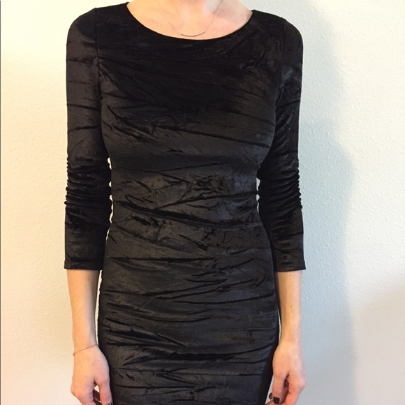 alice and olivia black velvet dress